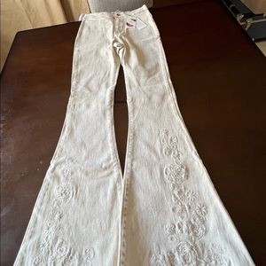Chelsea & Violet Ivory Wide-Leg Jeans
